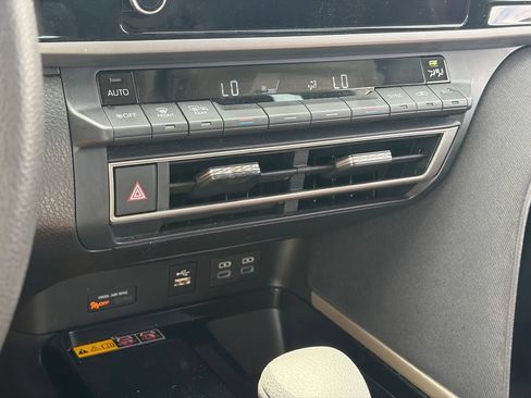 Used 2025 Toyota Camry LE FWD image 7