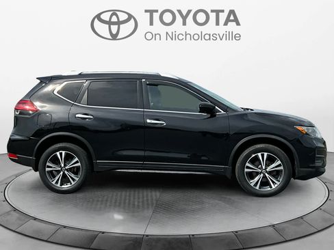 Used 2020 Nissan Rogue SV w/ Premium Package AWD/4WD image 7