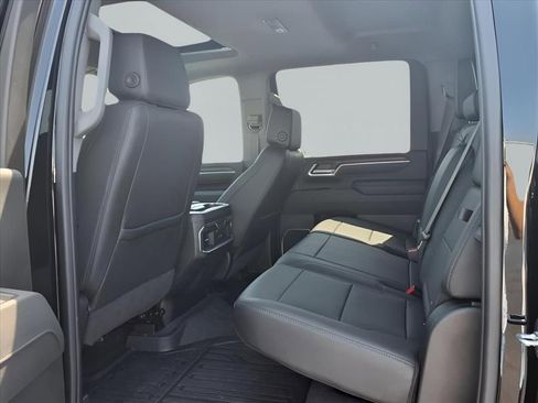 New 2025 GMC Sierra 2500 SLT w/ SLT Premium Package image 12