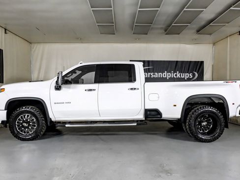 Used 2022 Chevrolet Silverado 3500 LTZ w/ LTZ Convenience Package image 12