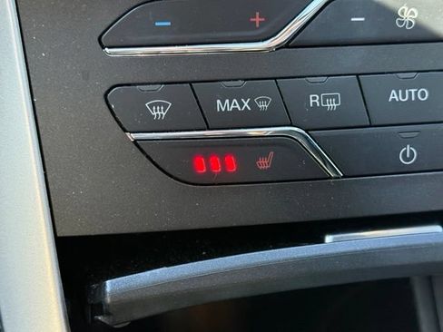 Used 2018 Ford Edge SEL w/ Canadian Touring Package AWD/4WD image 30