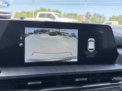 Used 2024 Kia Telluride EX w/ EX Captain's Chair Package FWD image 5