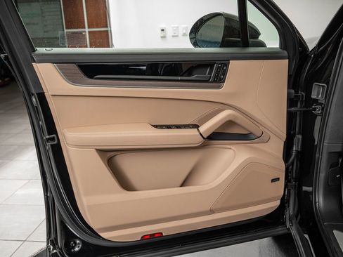 New 2026 Porsche Cayenne AWD/4WD image 23