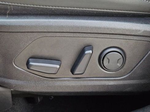 Used 2024 Kia Sorento SX image 25