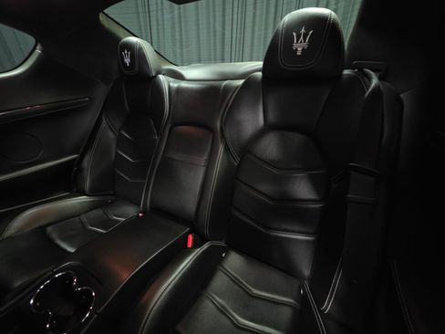 Used 2015 Maserati GranTurismo Sport RWD image 27