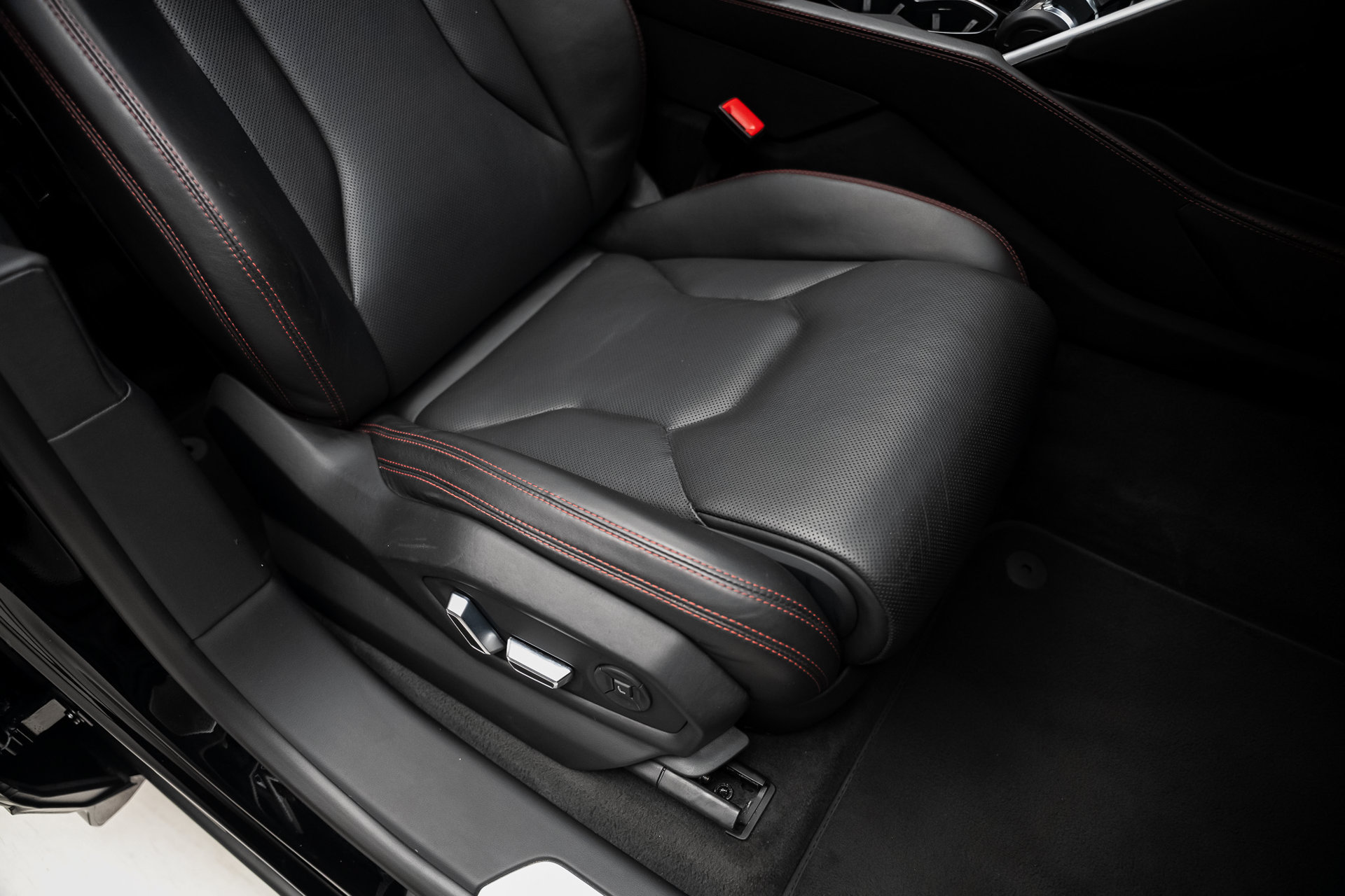 Used 2019 Lamborghini Urus AWD/4WD image 63
