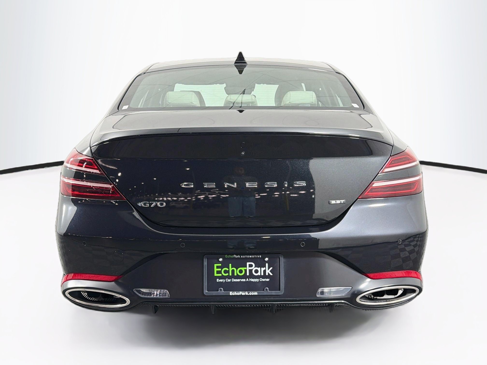 Used 2022 Genesis G70 3.3T RWD image 7