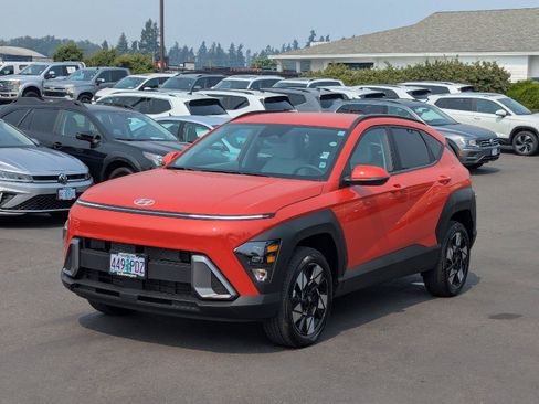 Used 2025 Hyundai Kona SEL AWD/4WD image 9