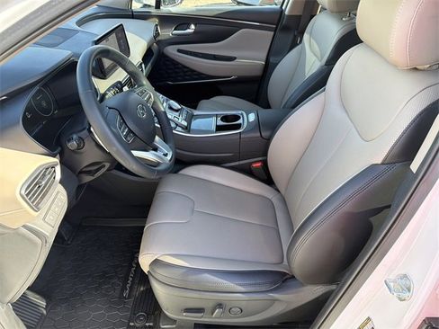 Certified 2023 Hyundai Santa Fe SEL w/ Premium Package image 9