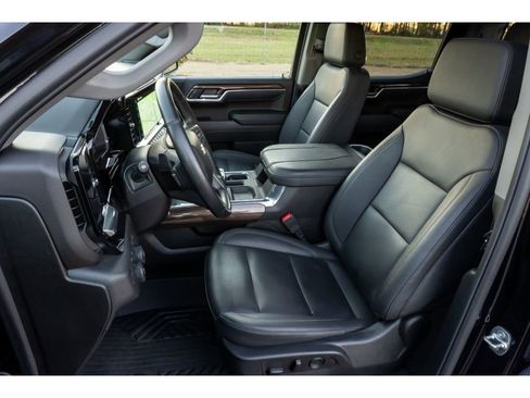 Used 2025 Chevrolet Silverado 1500 LT w/ Z71 Off-Road Package image 11