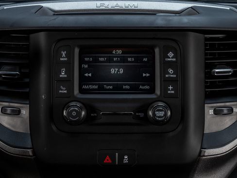Used 2024 RAM 3500 Tradesman w/ Chrome Appearance Group AWD/4WD image 19