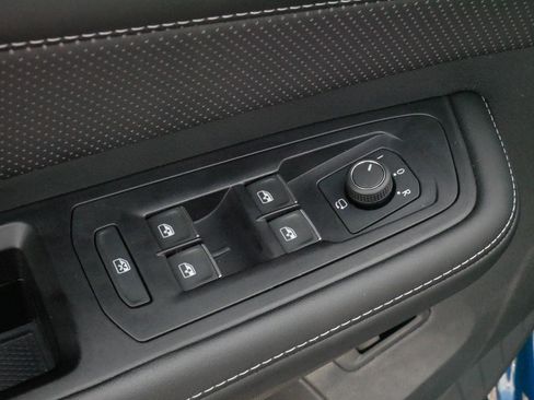 Certified 2025 Volkswagen Atlas SEL Premium R-Line AWD/4WD image 19