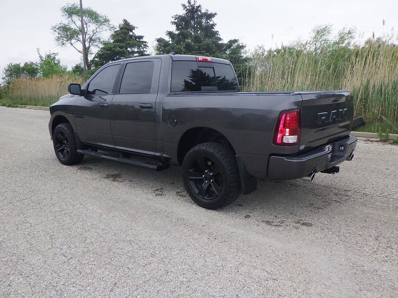 Used 2018 RAM 1500 Sport w/ Sport Premium Group AWD/4WD image 3
