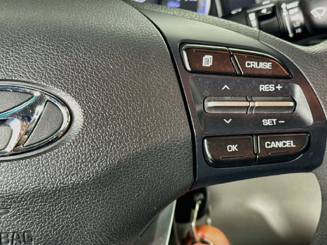 Used 2020 Hyundai Elantra SEL FWD image 12