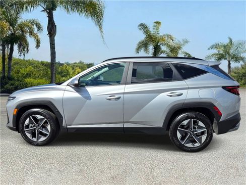 Used 2025 Hyundai Tucson SEL FWD image 2