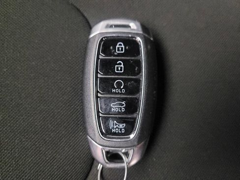 Used 2023 Hyundai Elantra SEL image 32