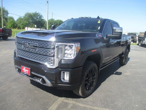 Used 2021 GMC Sierra 2500 Denali w/ Denali Black Diamond Edition AWD/4WD image 14