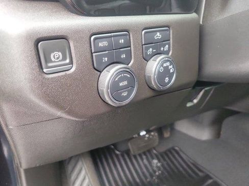 Used 2022 Chevrolet Silverado 1500 LT w/ Z71 Off-Road Package image 20