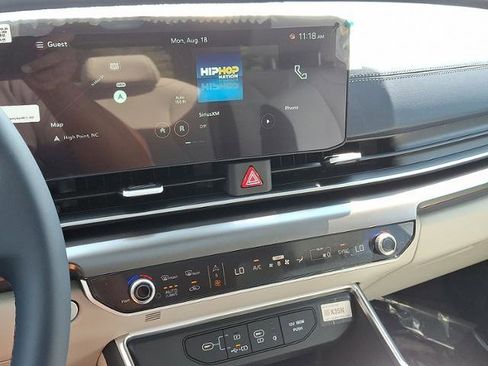 New 2026 Kia Carnival SX w/ SX Dark Edition Package image 8