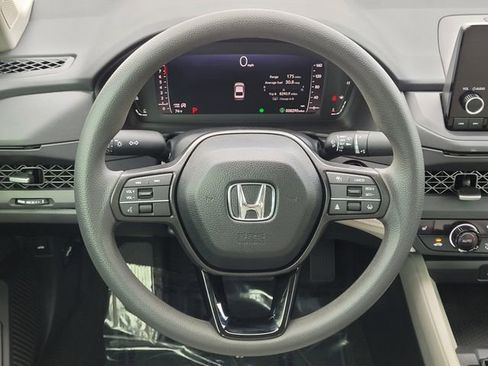 Used 2025 Honda Accord SE image 12