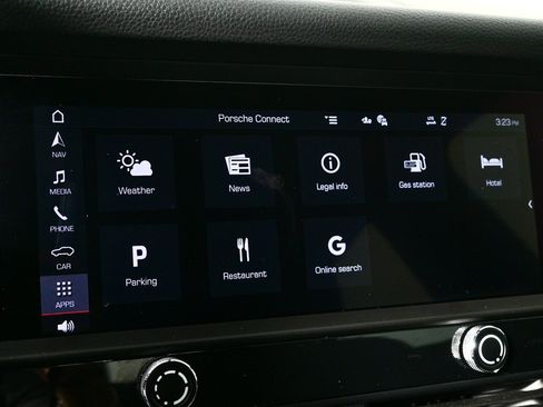 Certified 2025 Porsche Macan image 15