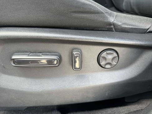 Used 2017 Honda CR-V EX image 17