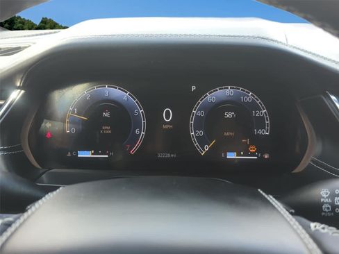 Used 2023 Jeep Grand Cherokee Overland AWD/4WD image 17