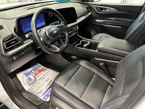 Used 2026 Chevrolet Traverse LT AWD/4WD image 15