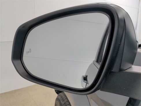 Used 2025 Toyota Tacoma Limited image 28