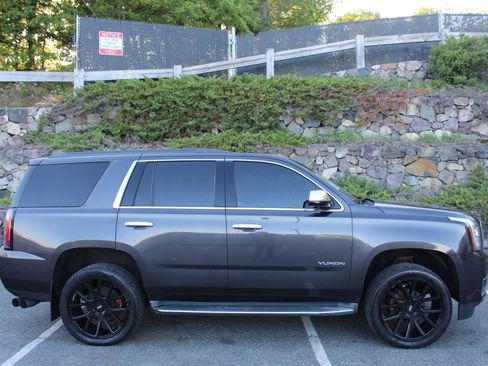 Used 2016 GMC Yukon SLT w/ Open Road Package AWD/4WD image 5