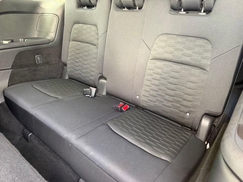 Used 2025 Nissan Pathfinder SV FWD image 11