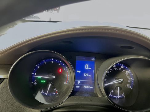 Used 2019 Toyota C-HR Limited image 21