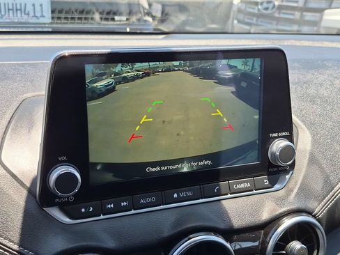 Used 2025 Nissan Sentra SV FWD image 18