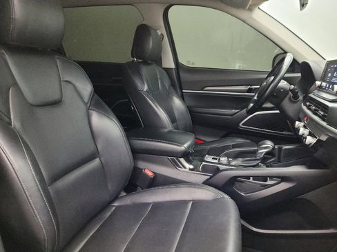 Used 2021 Kia Telluride LX AWD/4WD image 21