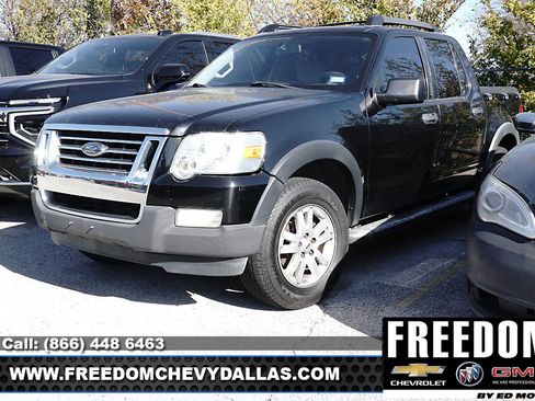 Used 2008 Ford Explorer Sport Trac XLT image 4