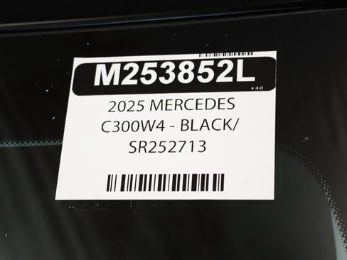 Used 2025 Mercedes-Benz C 300 4MATIC Sedan image 30