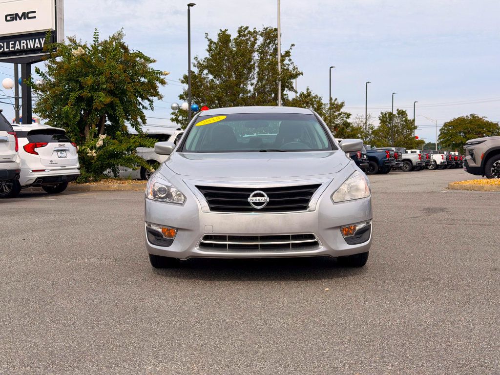 Used 2015 Nissan Altima 2.5 S w/ Special Edition Package FWD image 2