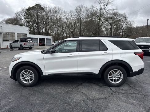 New 2026 Ford Explorer Active w/ Active Comfort Package RWD image 4