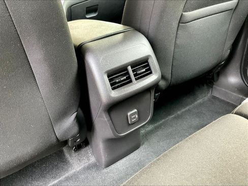 Used 2024 Chevrolet Equinox LS w/ Midnight Edition FWD image 10