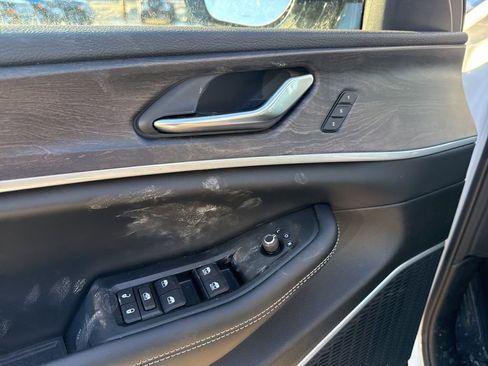 New 2026 Jeep Grand Cherokee L Limited image 21