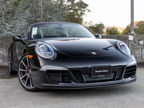 Certified 2014 Porsche 911 Carrera 4S image 9
