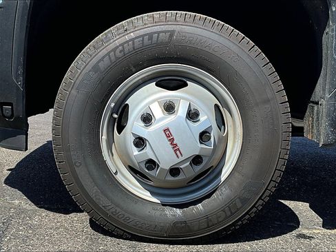 New 2024 GMC Sierra 3500 Pro w/ Convenience Package image 10