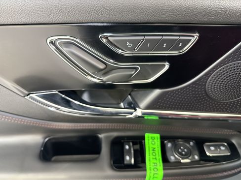New 2026 Lincoln Corsair Reserve w/ Jet Appearance Package image 11