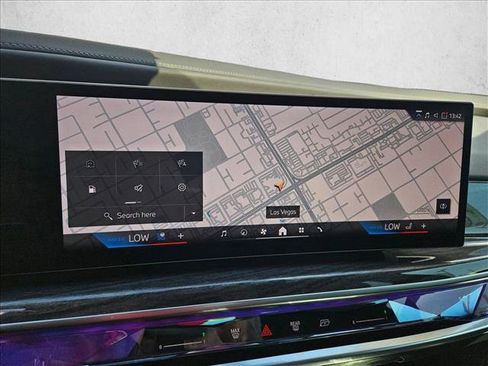 Used 2025 BMW 760i xDrive 760i xDrive image 12