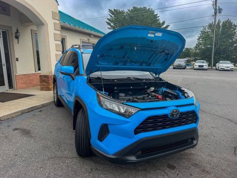 Used 2019 Toyota RAV4 LE AWD/4WD image 21