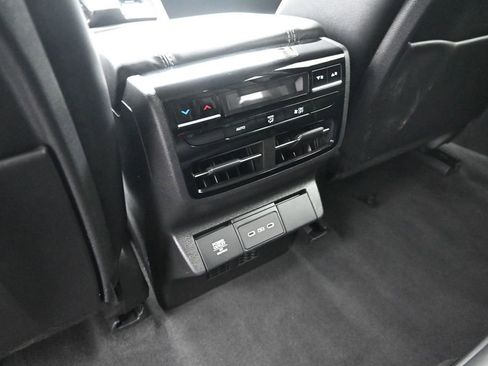 Used 2025 Acura MDX FWD w/ Technology Package image 17