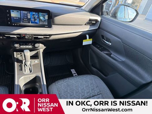 New 2026 Nissan Kicks SV w/ Charging Package image 18
