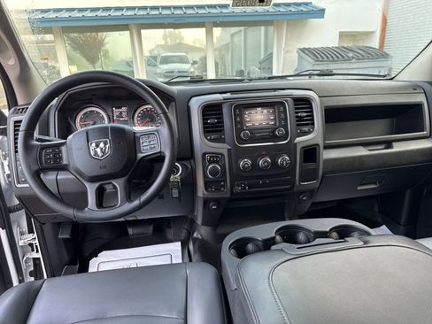 Used 2021 RAM 1500 Tradesman w/ Chrome Appearance Group image 12