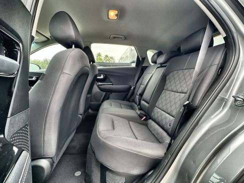 Used 2022 Kia Niro LXS image 13