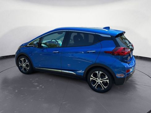 Used 2021 Chevrolet Bolt Premier w/ Infotainment Package FWD image 5